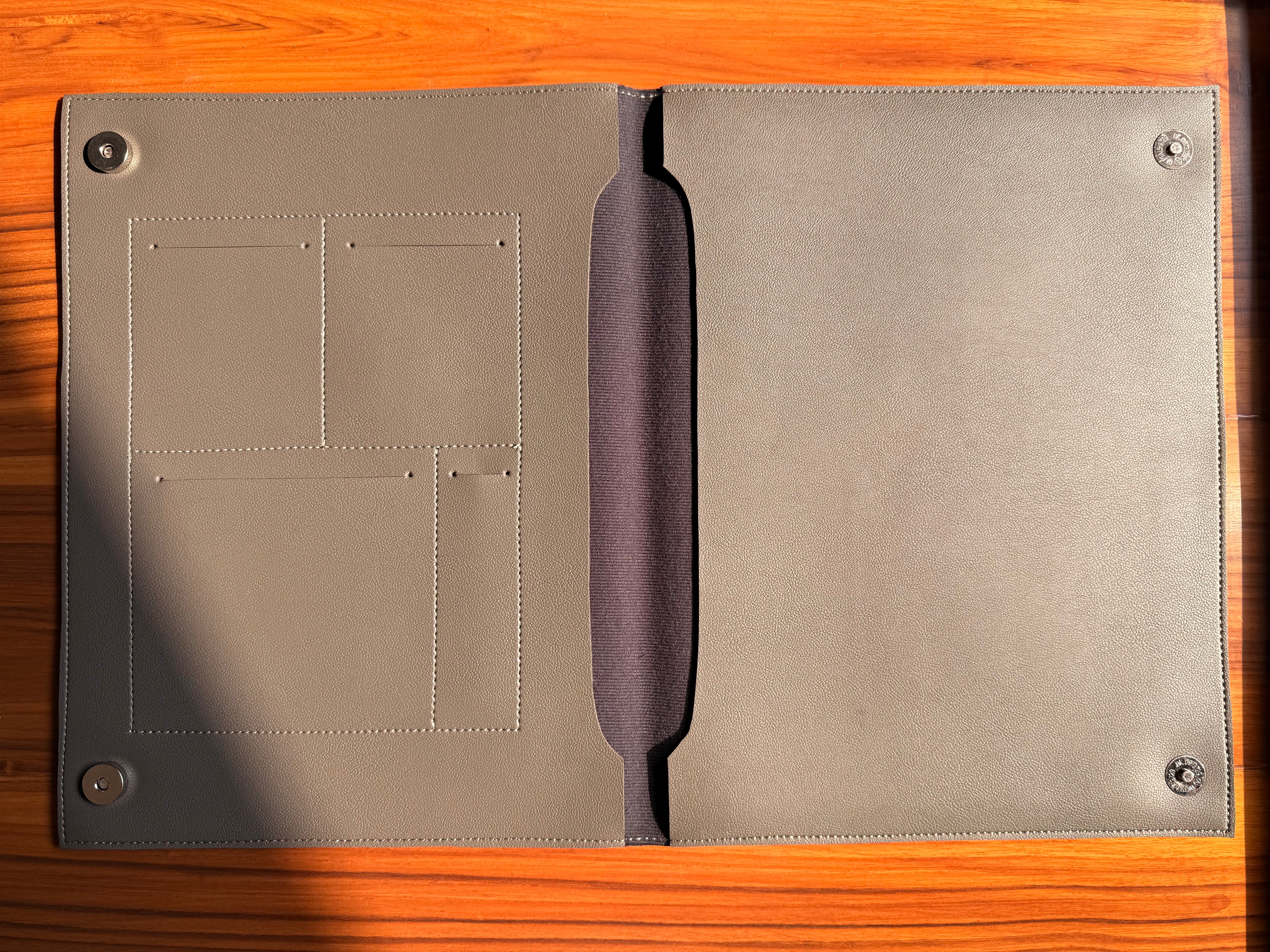 The Minimal Flap Sleeve