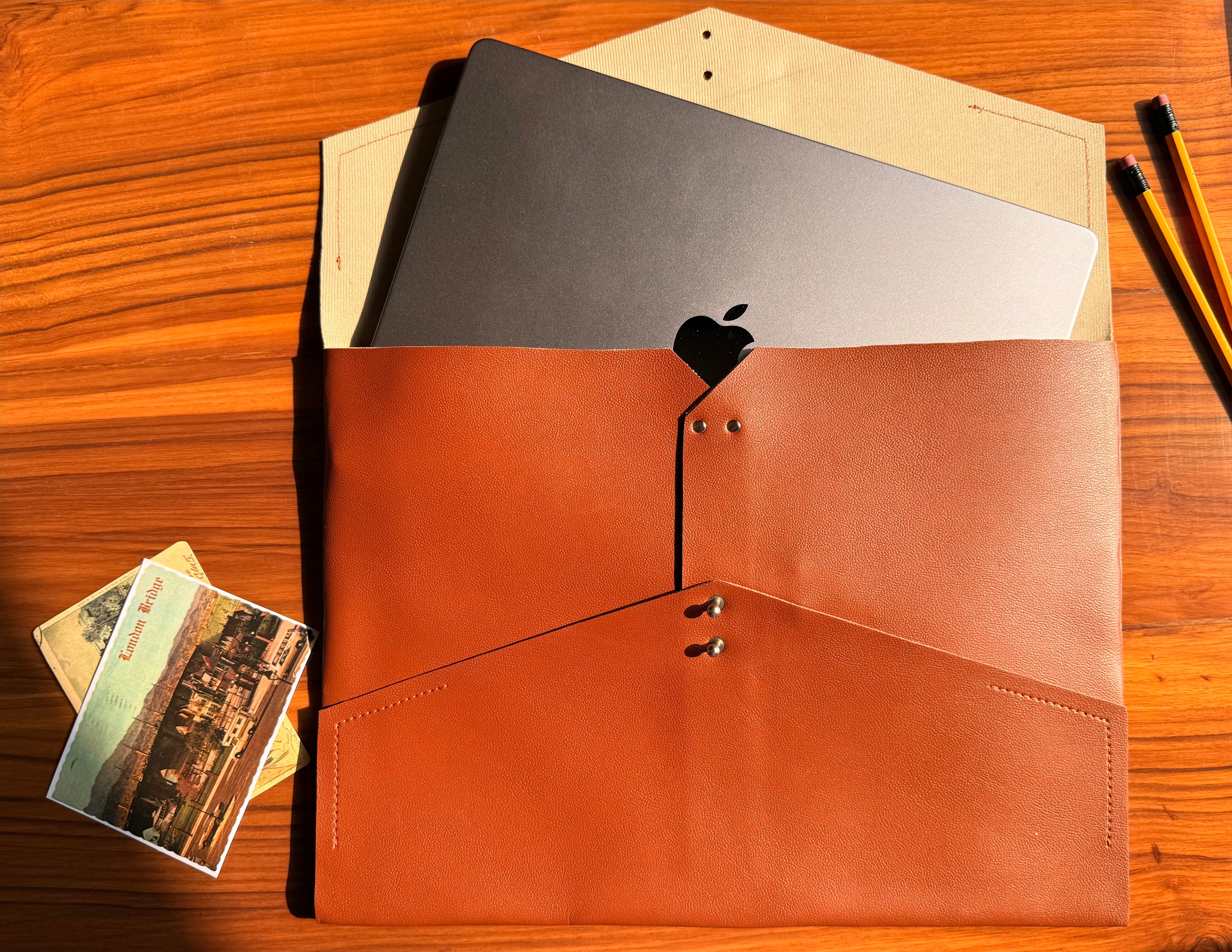 The Stud Sleeve - Tan