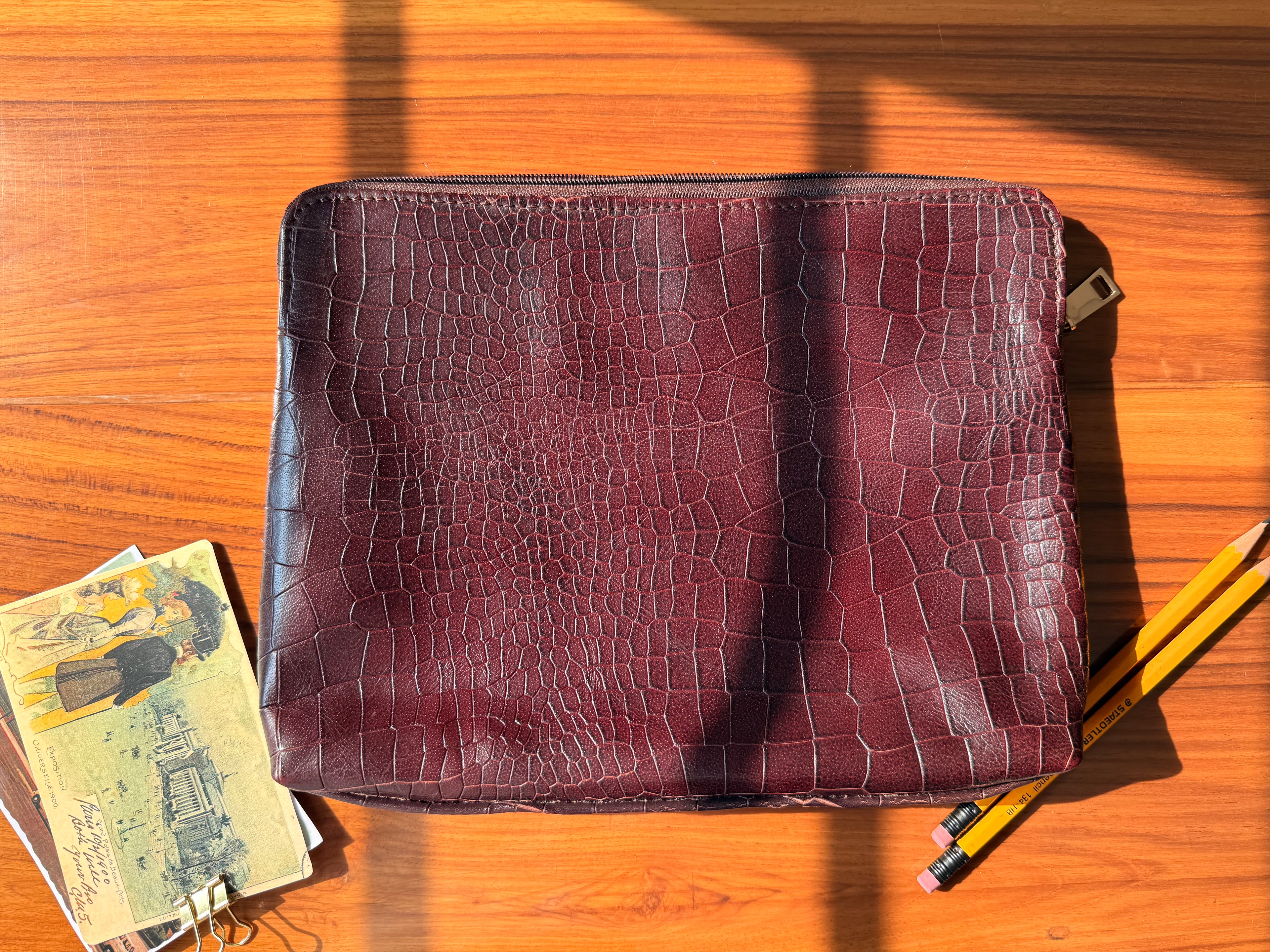 The Utility Tech Pouch - Plum